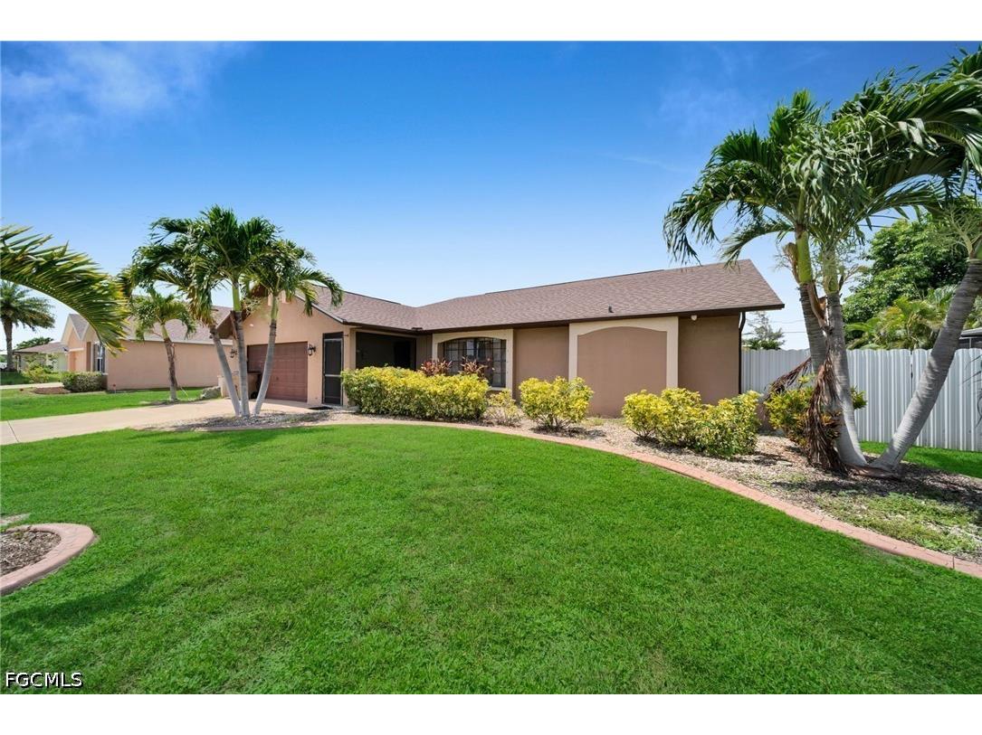 203 SE 16th Terrace Cape Coral FL 33990 2026028708 image2