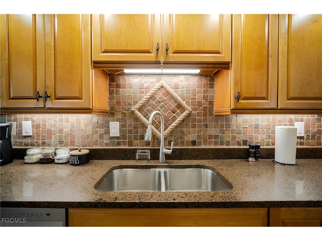 203 SE 43rd Terrace Cape Coral FL 33904 2025014584 image12