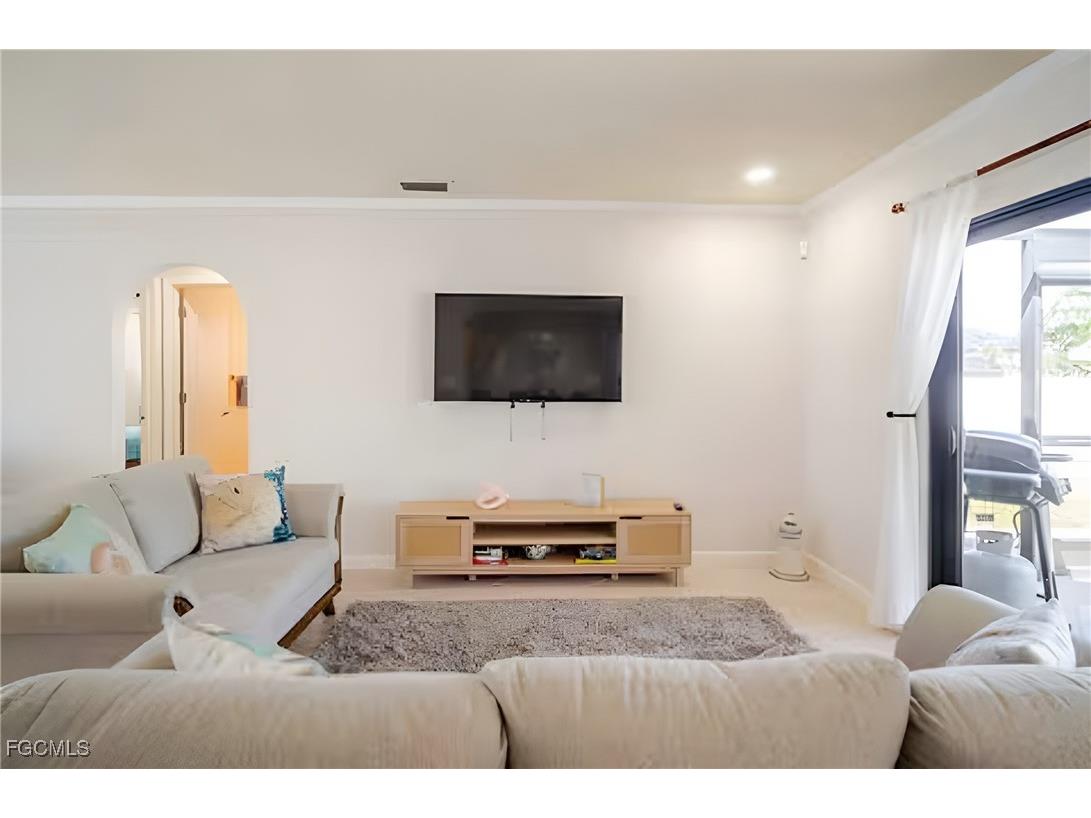 203 SE 43rd Terrace Cape Coral FL 33904 2025014584 image25