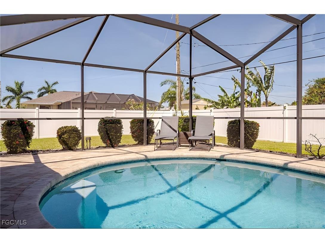 203 SE 43rd Terrace Cape Coral FL 33904 2025014584 image32