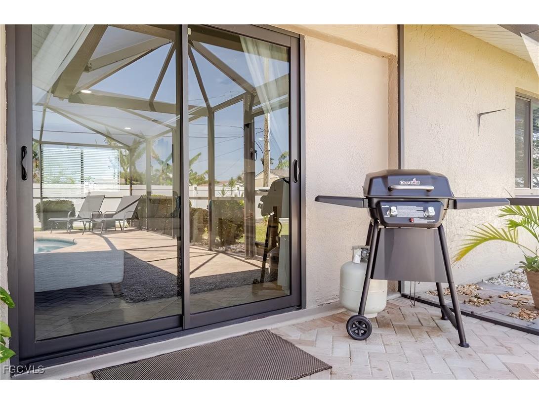 203 SE 43rd Terrace Cape Coral FL 33904 2025014584 image33