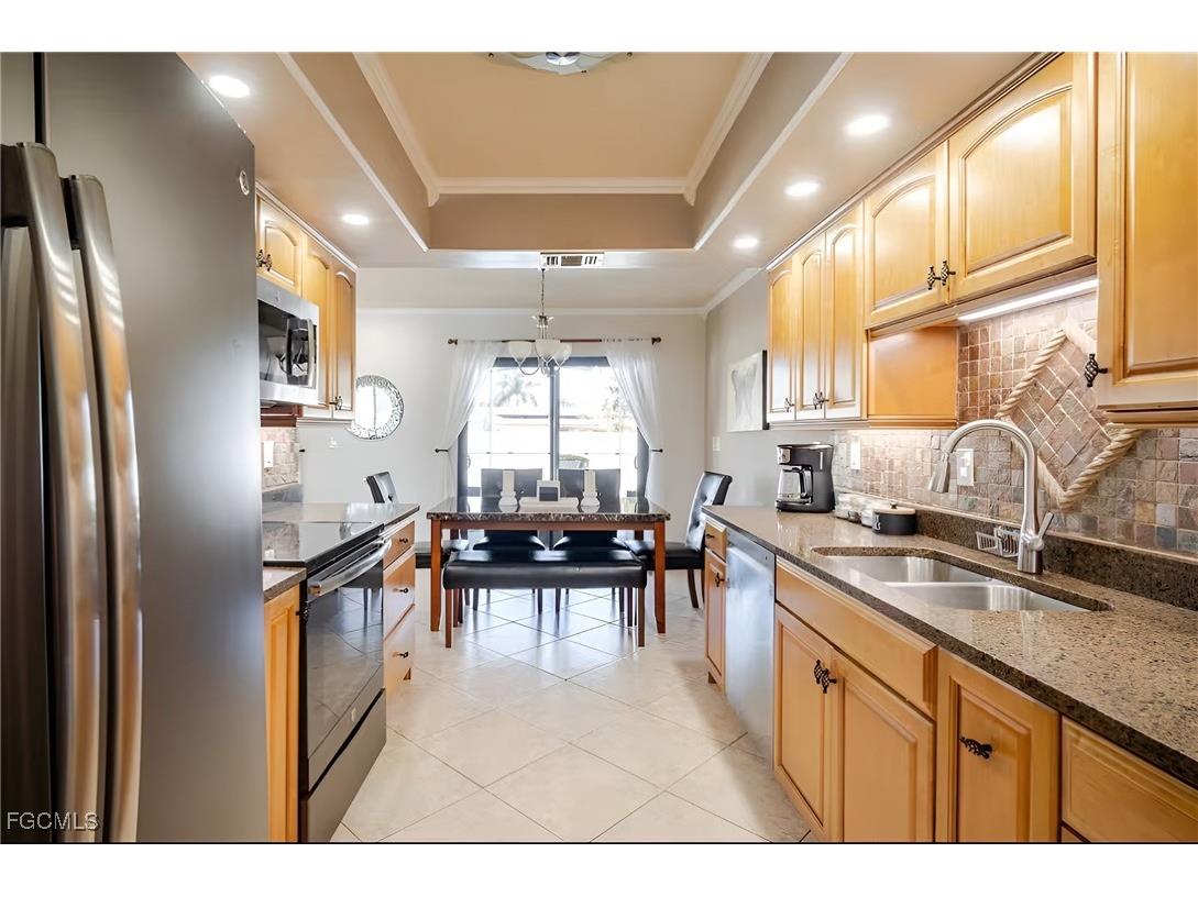 203 SE 43rd Terrace Cape Coral FL 33904 2025014584 image9