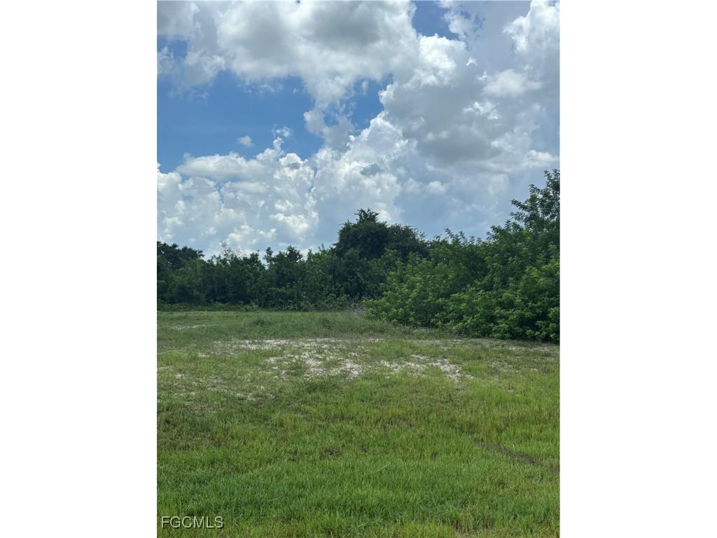 203 SW 26th Place Cape Coral FL 33991 2025000324 image4