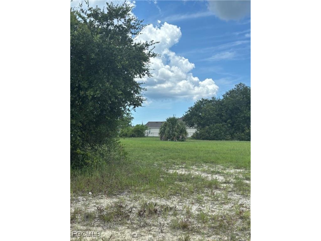 203 SW 26th Place Cape Coral FL 33991 2025000324 image5