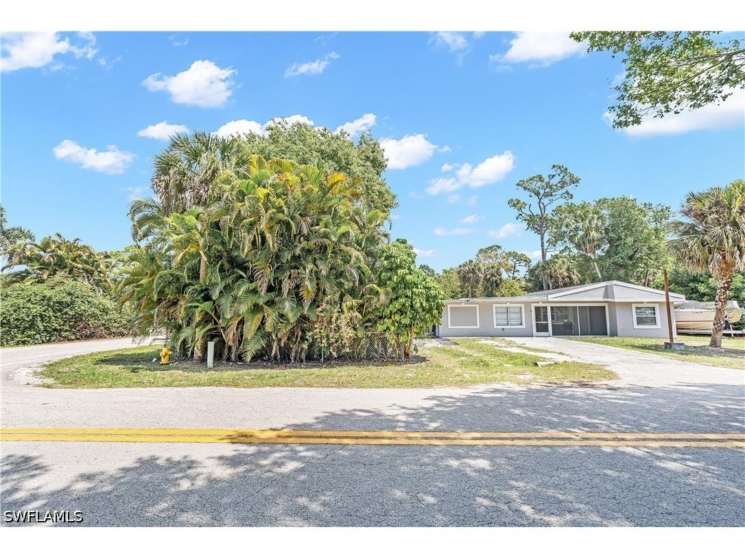 2030 Flamingo Drive North Fort Myers FL 33917 226015837 image3