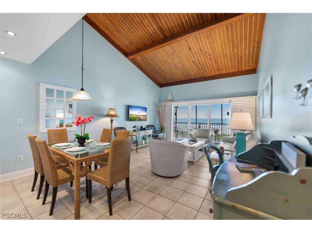 2030 Gulf Beach Villas Captiva FL 33924 2026009229 image10