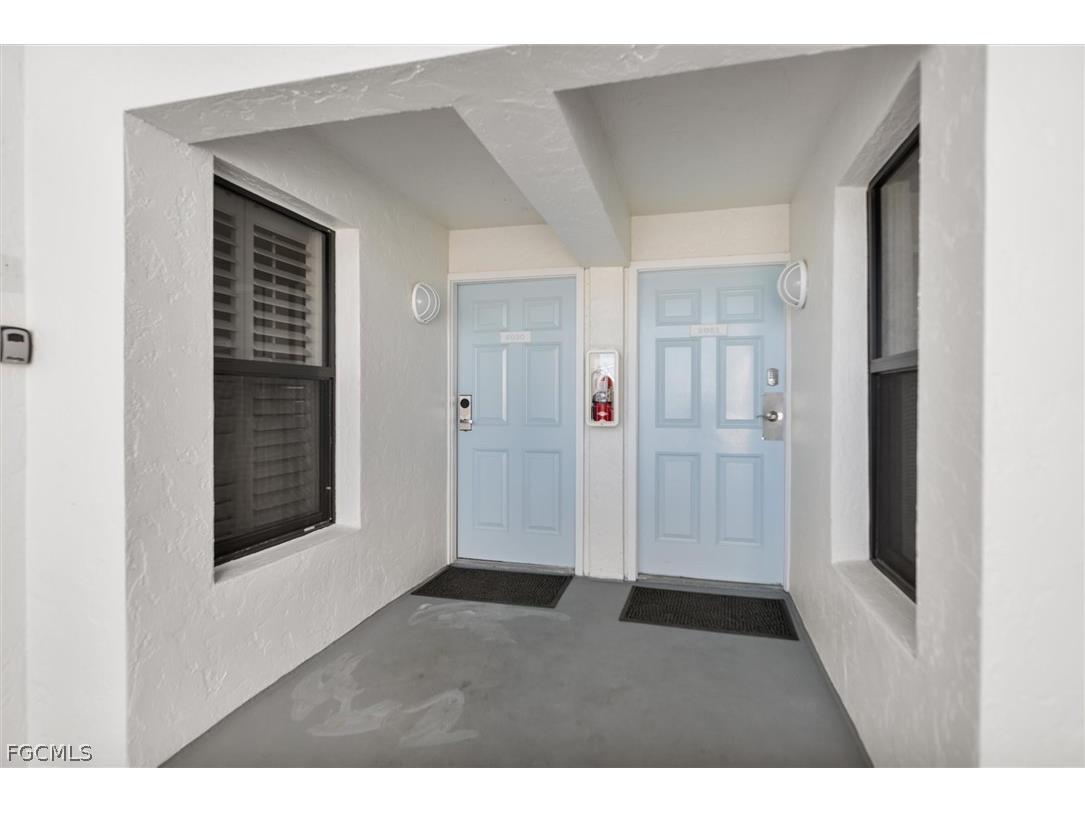 2030 Gulf Beach Villas Captiva FL 33924 2026009229 image2