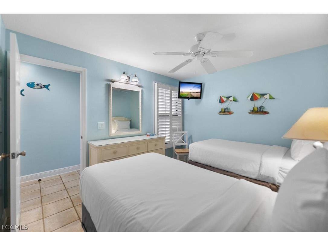 2030 Gulf Beach Villas Captiva FL 33924 2026009229 image20