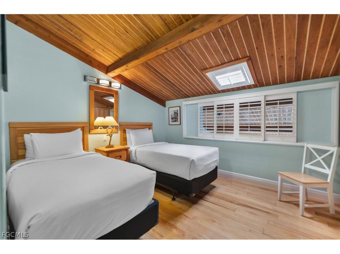 2030 Gulf Beach Villas Captiva FL 33924 2026009229 image27