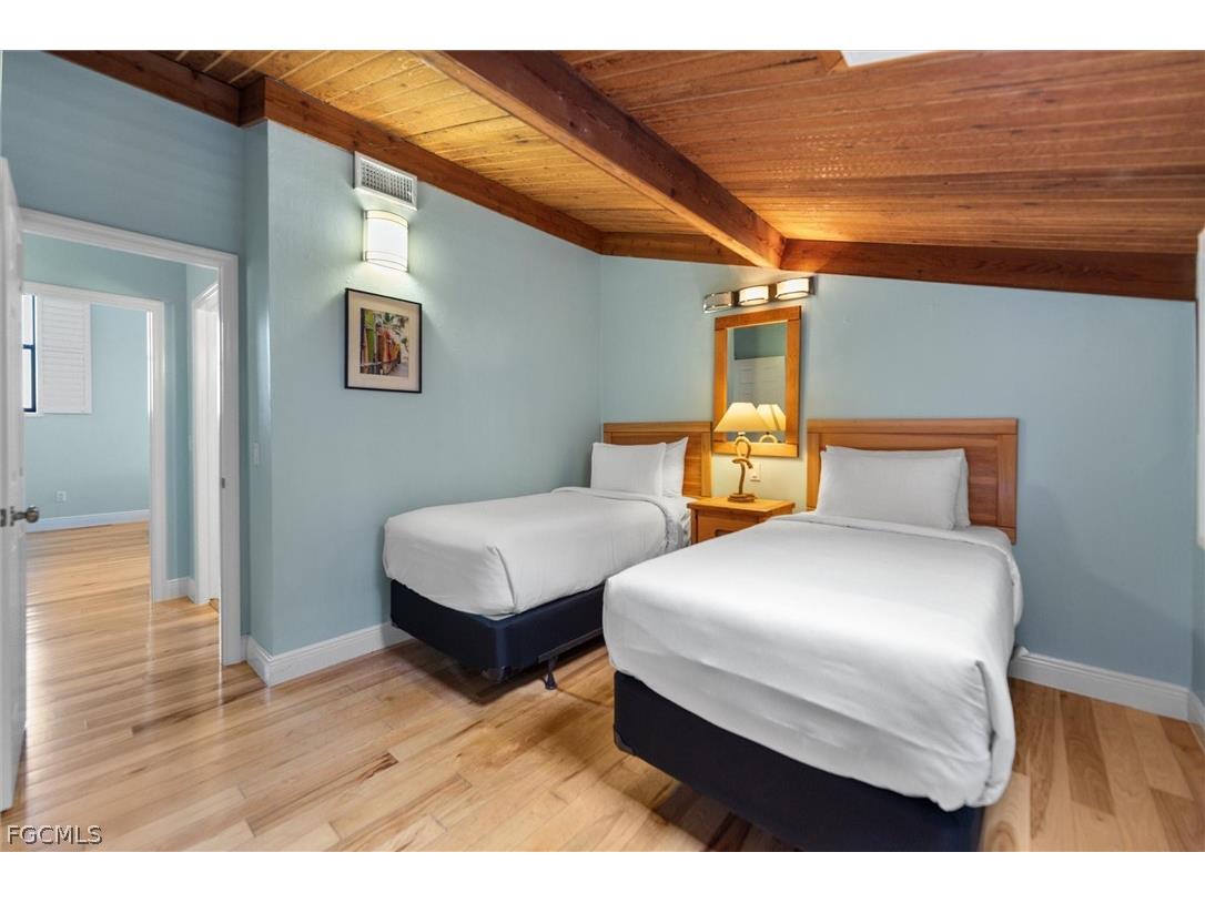 2030 Gulf Beach Villas Captiva FL 33924 2026009229 image28