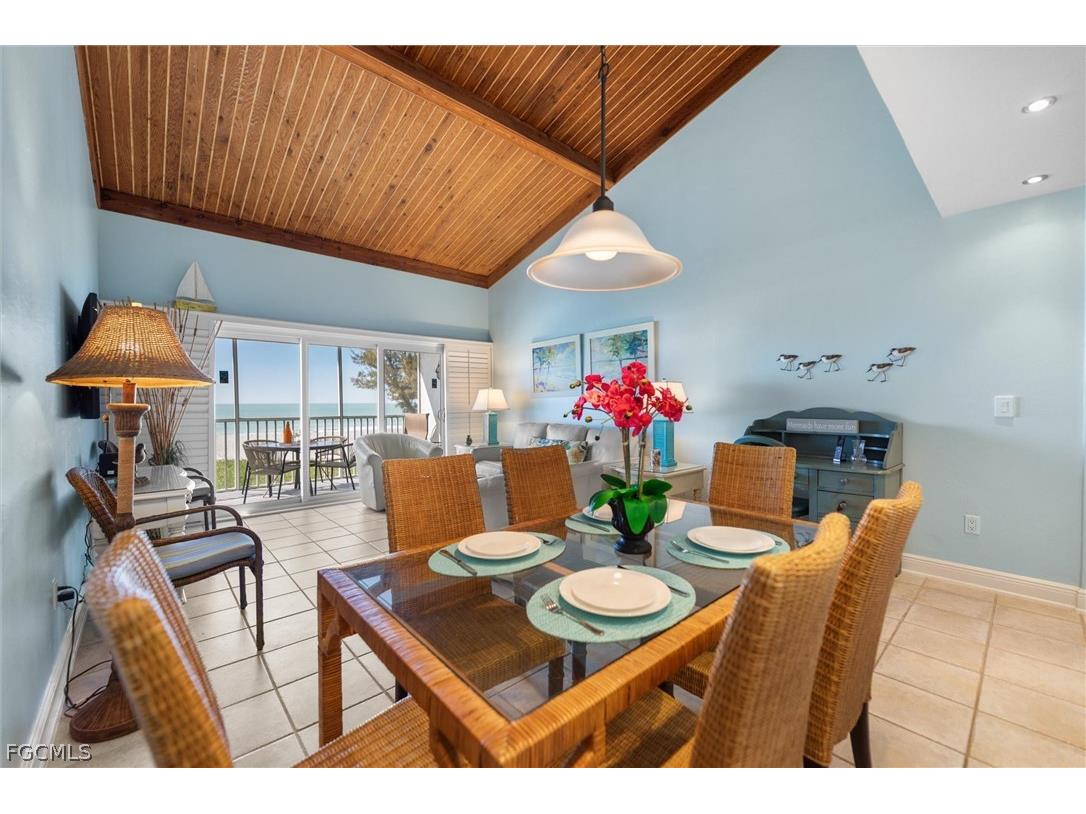 2030 Gulf Beach Villas Captiva FL 33924 2026009229 image9
