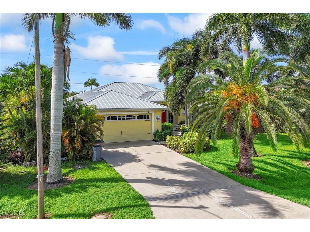 2030 NE 25th Terrace Cape Coral FL 33909 2025009218 image1