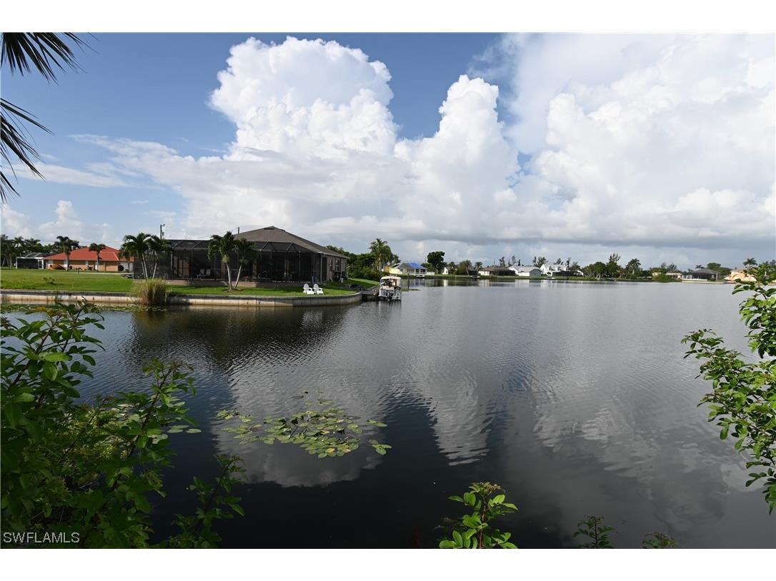 2030 NE 4th Terrace Cape Coral FL 33909 223057650 image1
