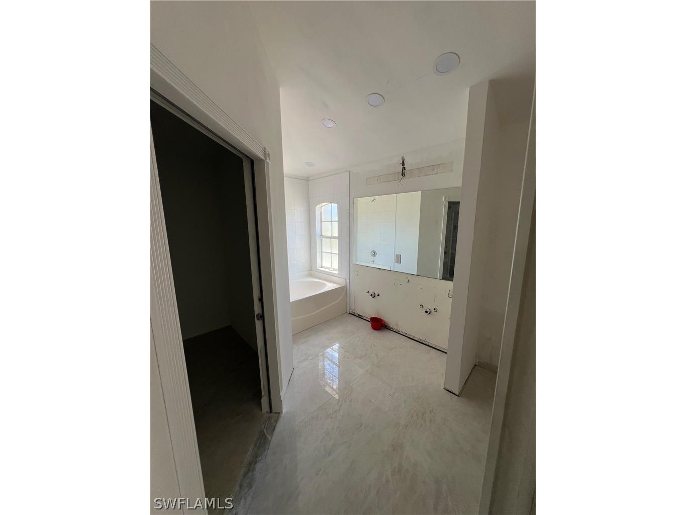 2031 10th Avenue NE Naples FL 34120 226012464 image25