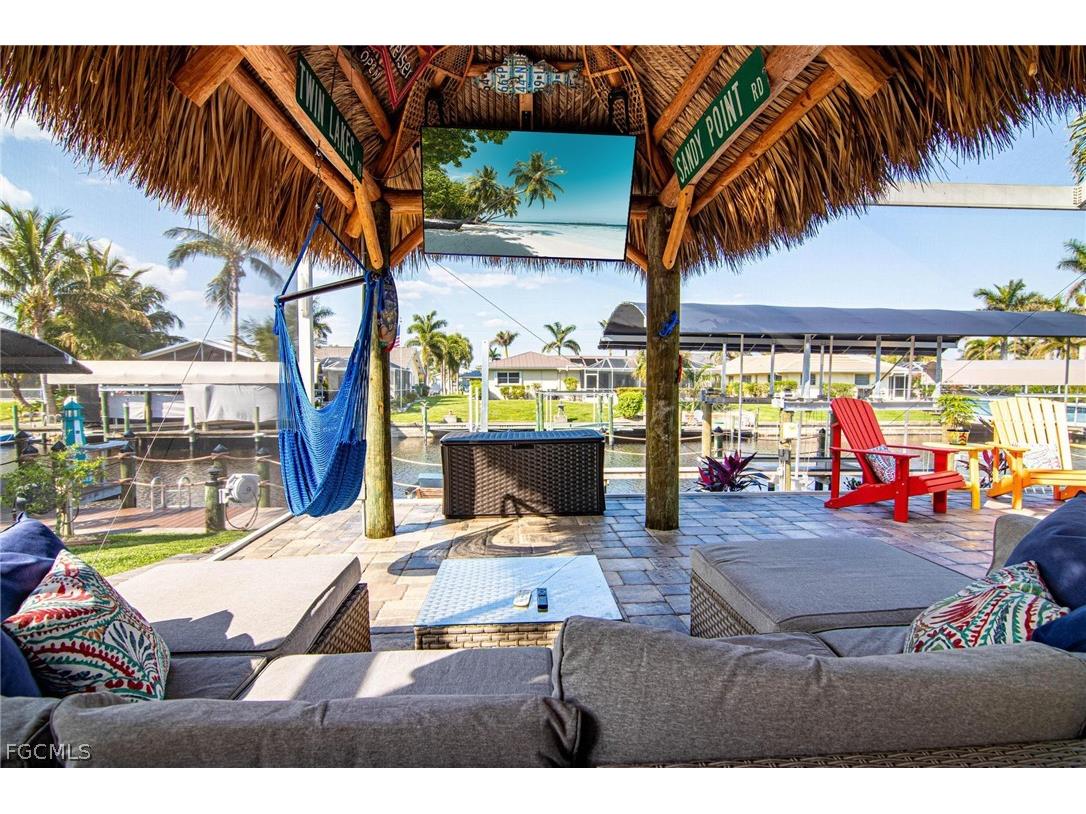 2031 Cornwallis Parkway Cape Coral FL 33904 2026007328 image1