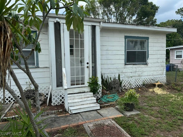 2031 Maple Avenue Fort Myers FL 33901 224057806 image1