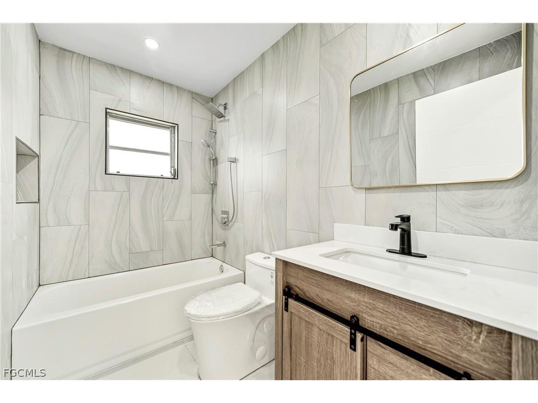 2031 SE 25th Lane Cape Coral FL 33904 2026007759 image18