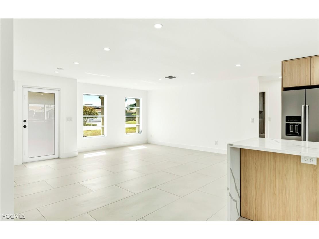 2031 SE 25th Lane Cape Coral FL 33904 2026007759 image4