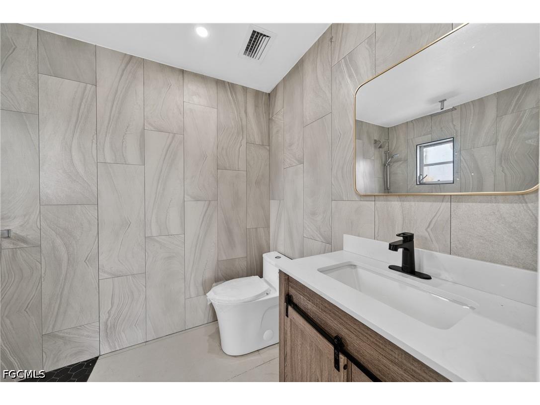 2031 SE 25th Lane Cape Coral FL 33904 2026024236 image20