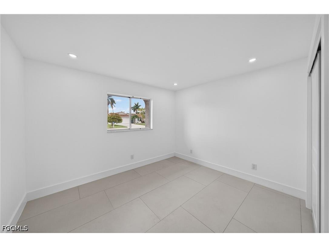 2031 SE 25th Lane Cape Coral FL 33904 2026024236 image24