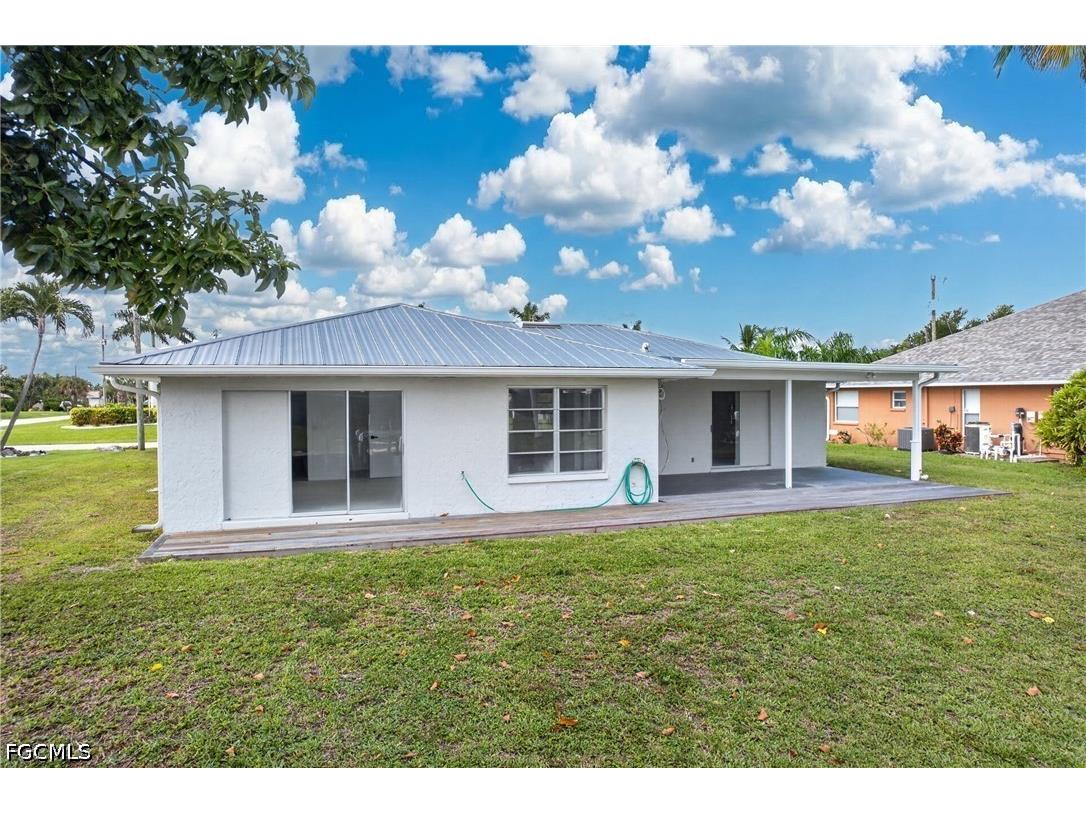 2031 SE 25th Lane Cape Coral FL 33904 2026024236 image30