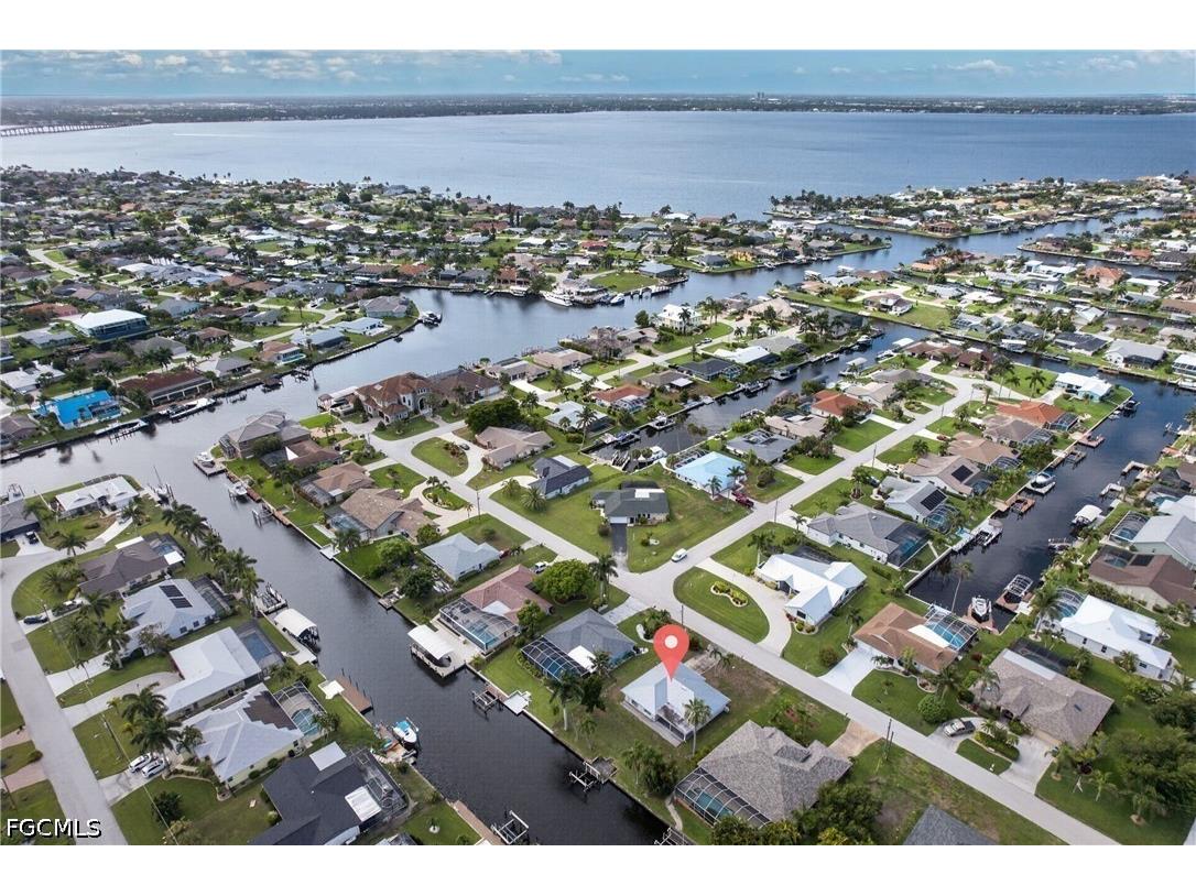 2031 SE 25th Lane Cape Coral FL 33904 2026024236 image32