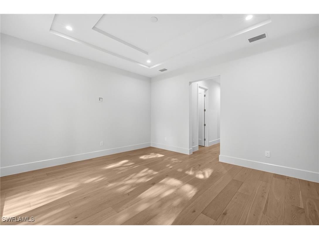 2032 Cambridge Park Drive Naples FL 34109 224026311 image14