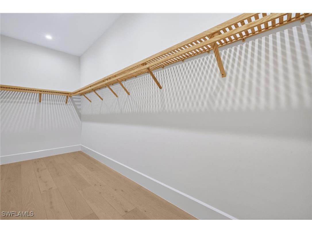 2032 Cambridge Park Drive Naples FL 34109 224026311 image16