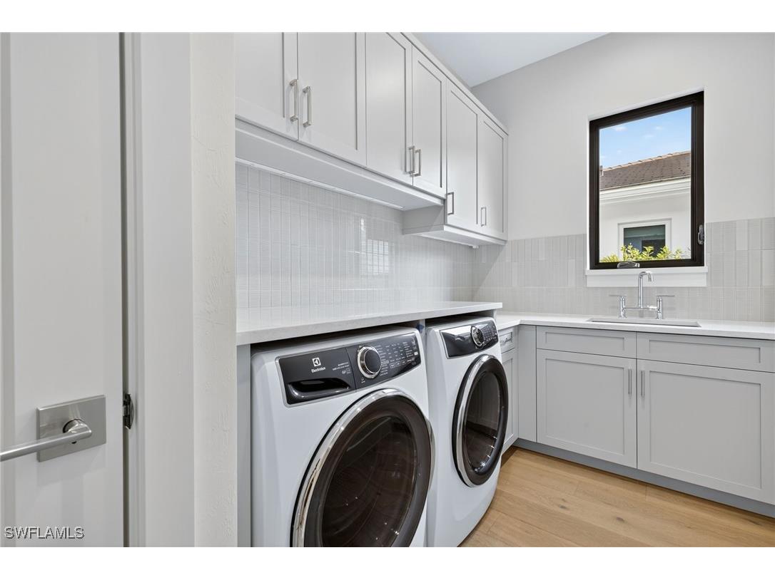 2032 Cambridge Park Drive Naples FL 34109 224026311 image27