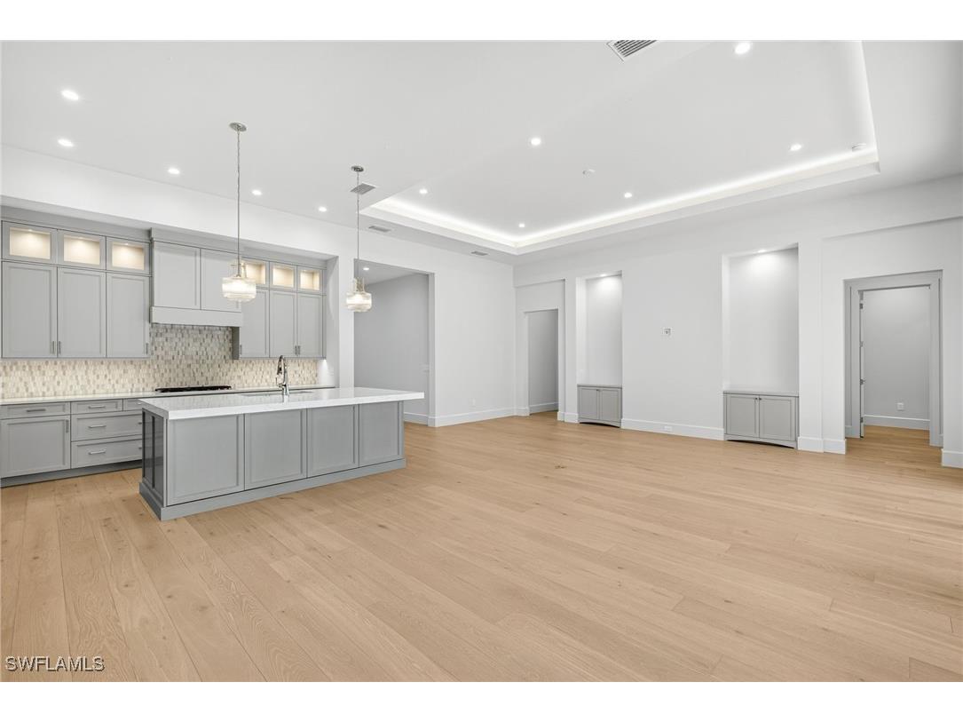 2032 Cambridge Park Drive Naples FL 34109 224026311 image7