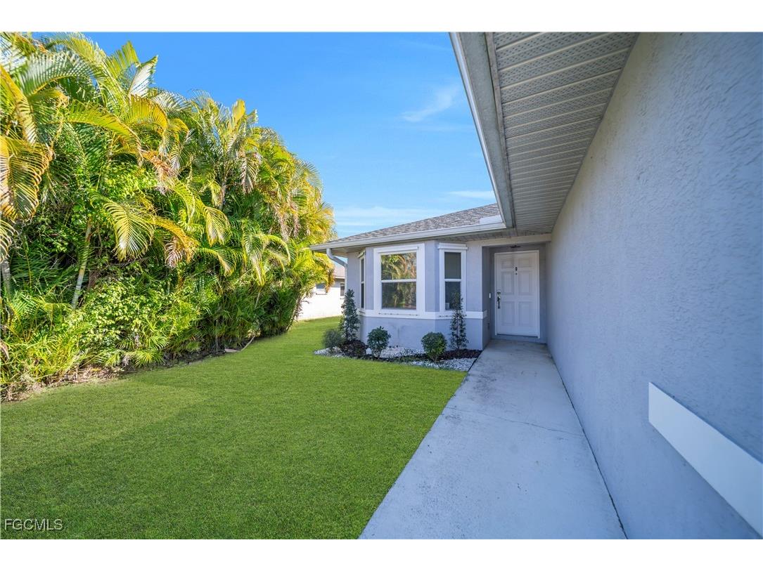 2032 NE 6th Street Cape Coral FL 33909 2026005700 image10