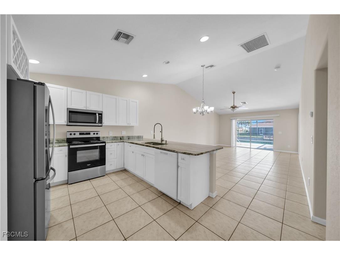 2032 NE 6th Street Cape Coral FL 33909 2026005700 image13