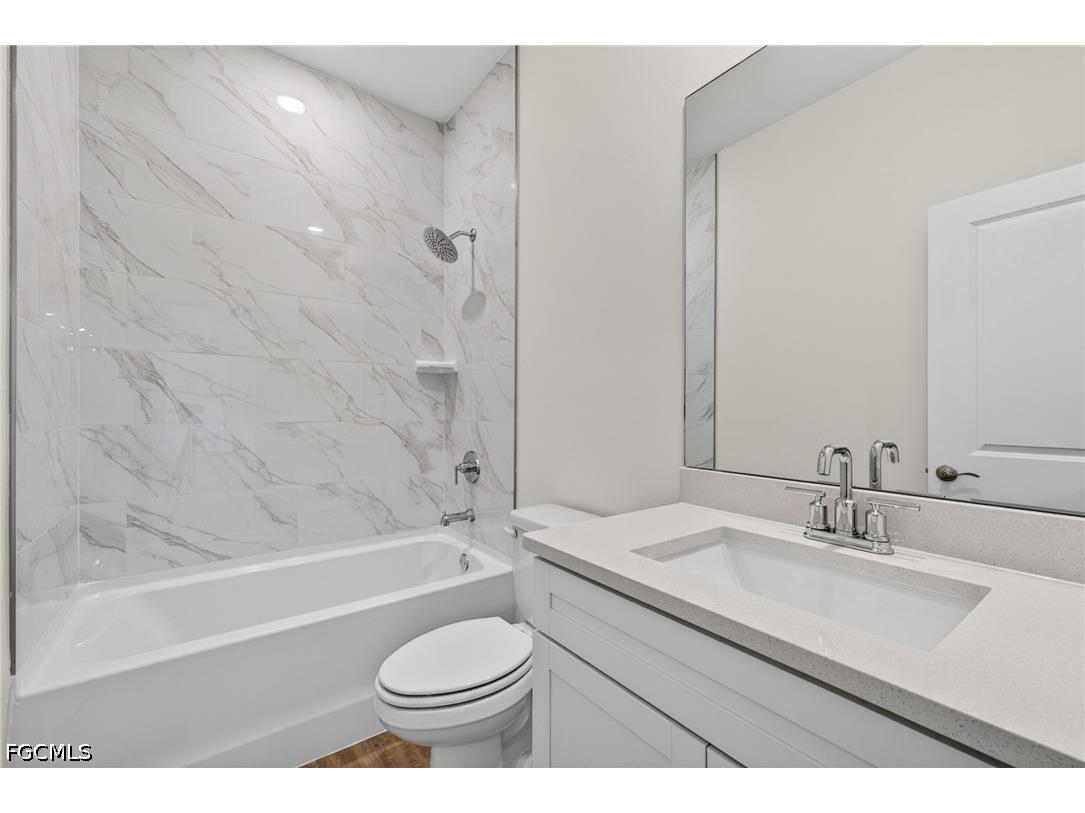 2032 NW 2nd Avenue Cape Coral FL 33993 2026025517 image8