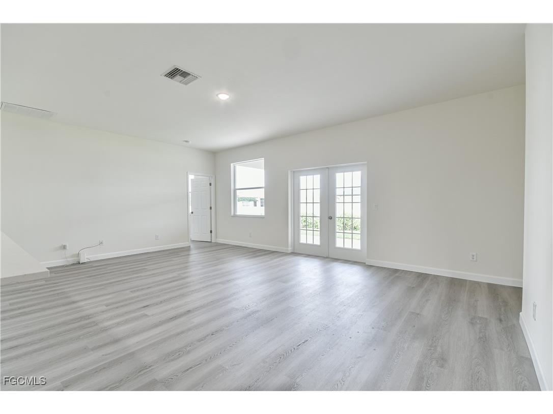 2032 NW 2nd Place Cape Coral FL 33993 2025019869 image20