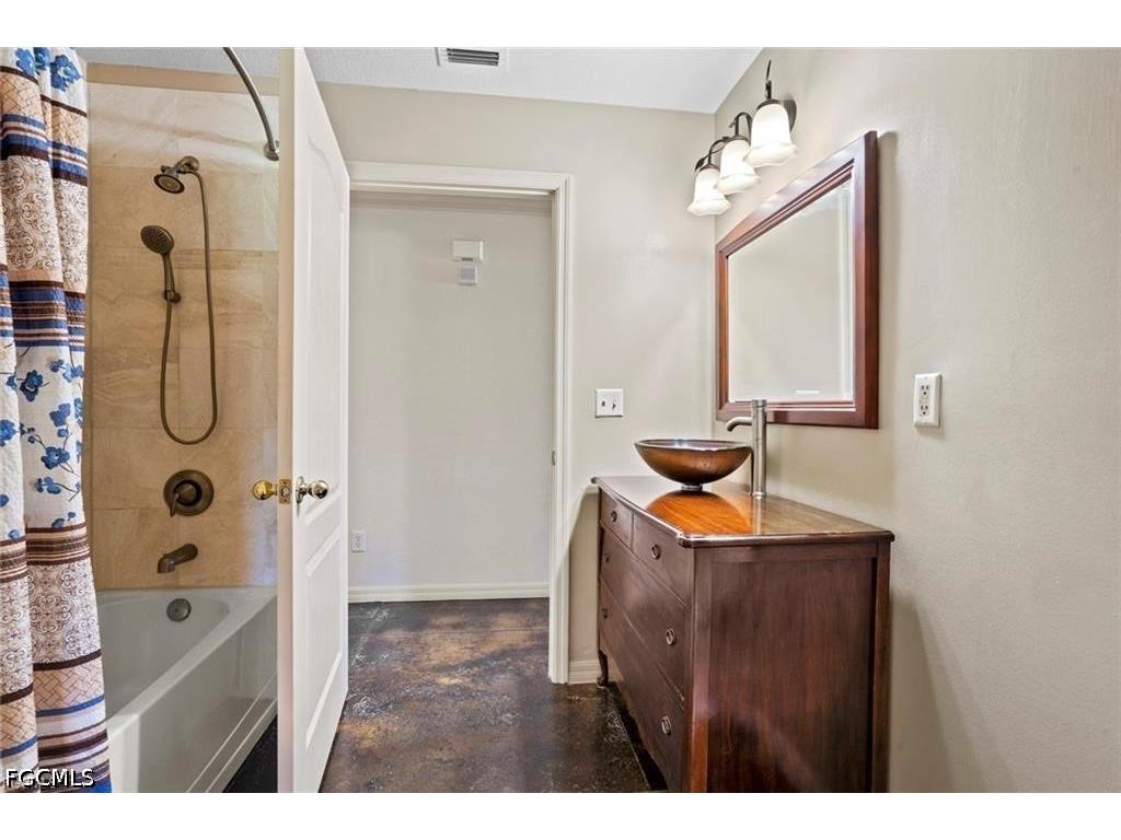 2032 NW 5th Street Cape Coral FL 33993 2026020597 image9