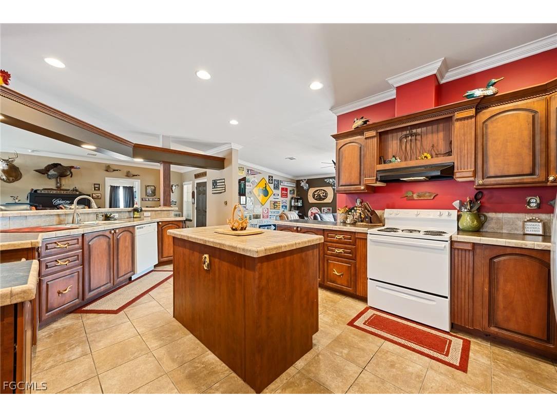 2032 Ortona Locks Road Moore Haven FL 33471 2026011002 image11