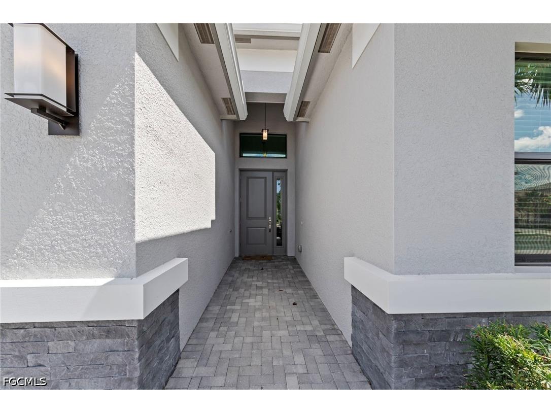 20326 Fair Oak Lane Estero FL 33928 2026016115 image4