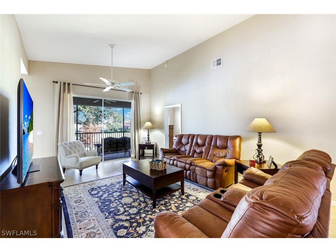 2033 Crestview Way #104 Naples FL 34119 226006599 image2