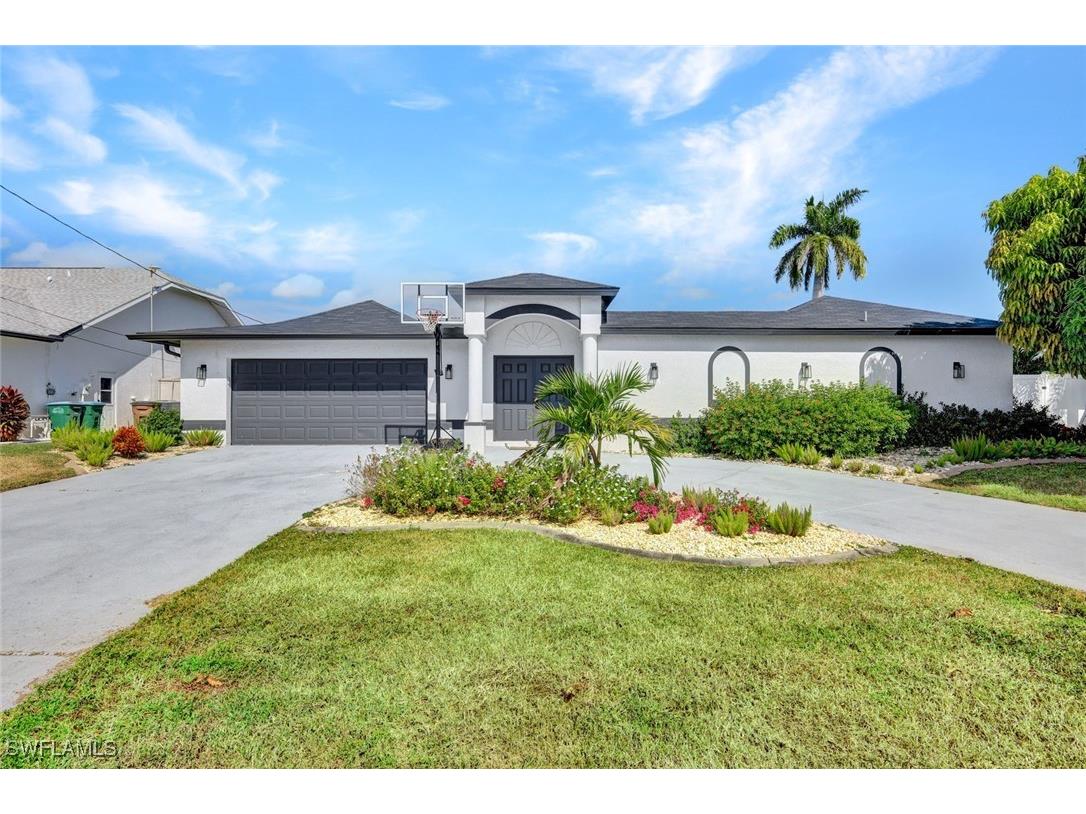 2033 SE 27th Terrace Cape Coral FL 33904 225078298 image1