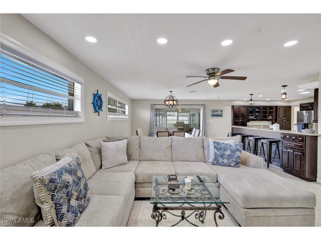 2033 SE 27th Terrace Cape Coral FL 33904 225078298 image2