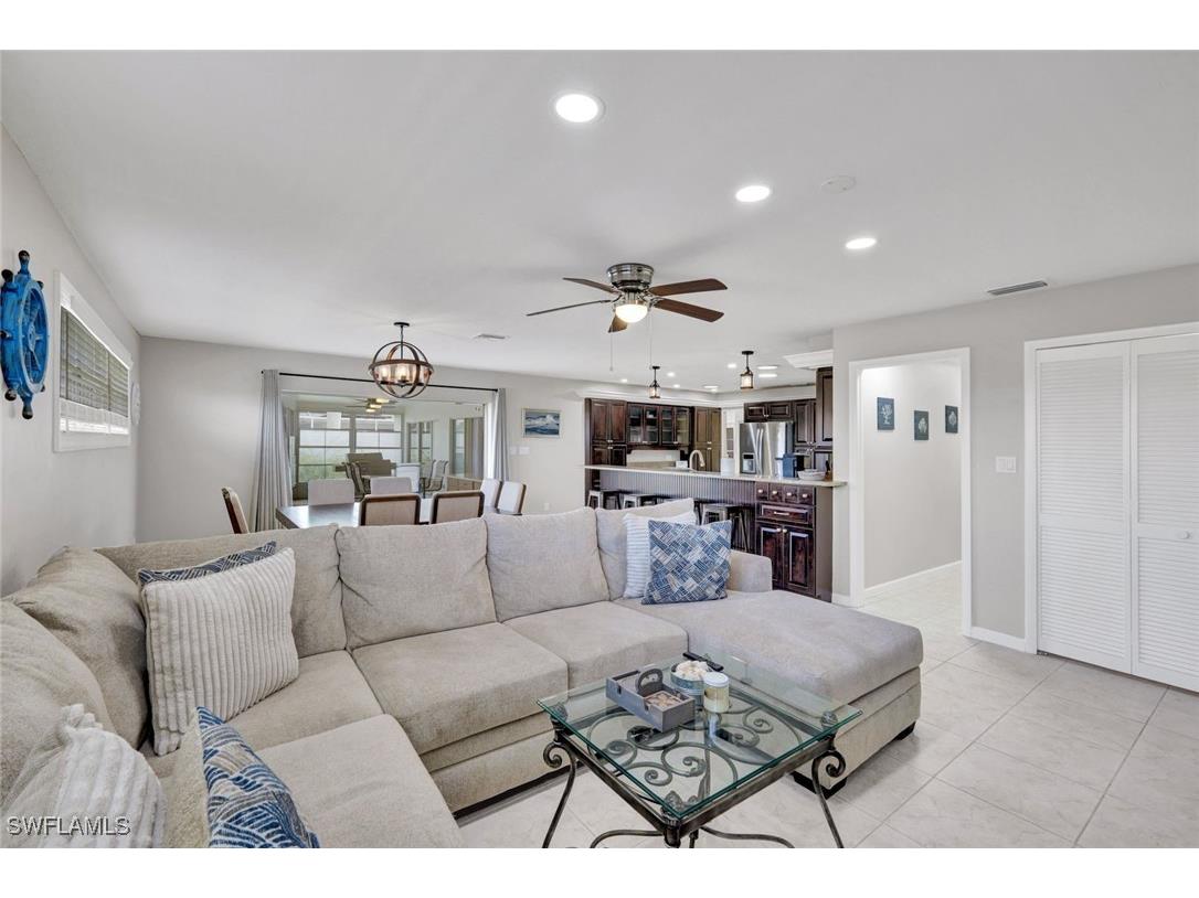 2033 SE 27th Terrace Cape Coral FL 33904 225078298 image3