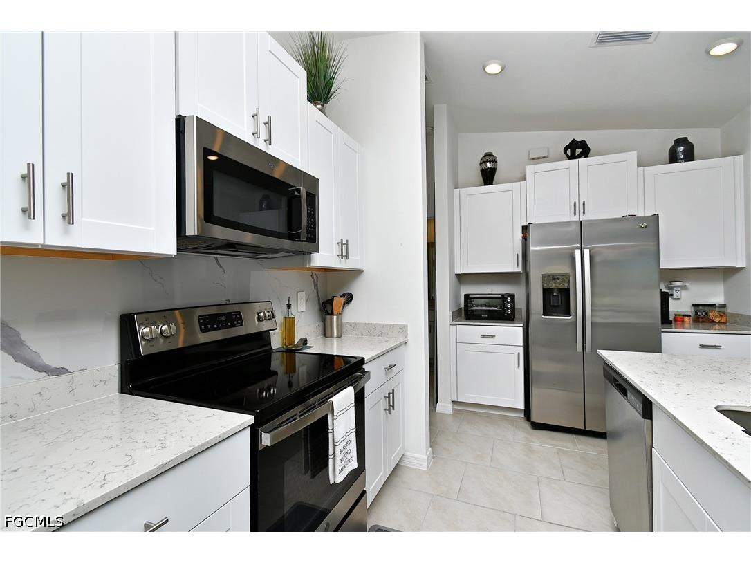 20340 Caroline Creek Place Lehigh Acres FL 33974 2026019957 image7