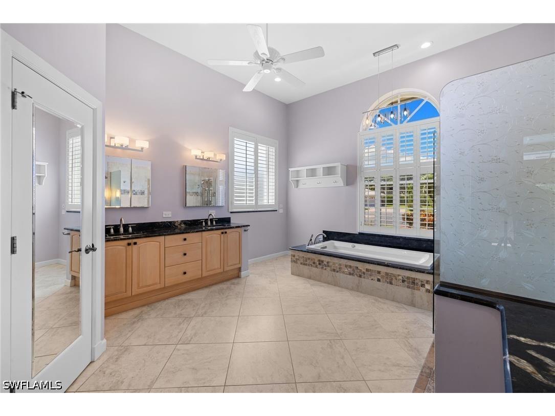 2035 Castle Garden Lane Naples FL 34110 226017555 image25