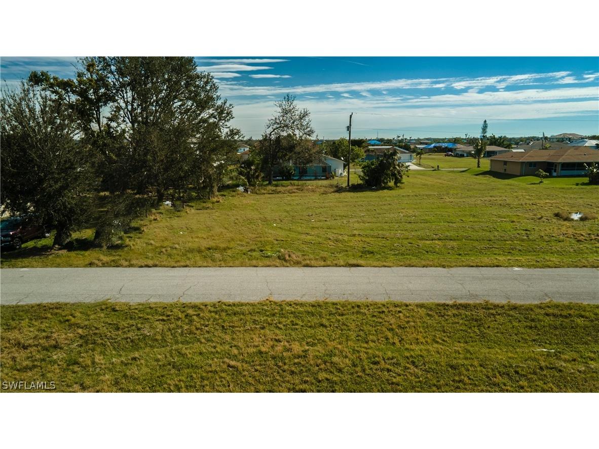 2035 NE 9th Avenue Cape Coral FL 33909 222090526 image1