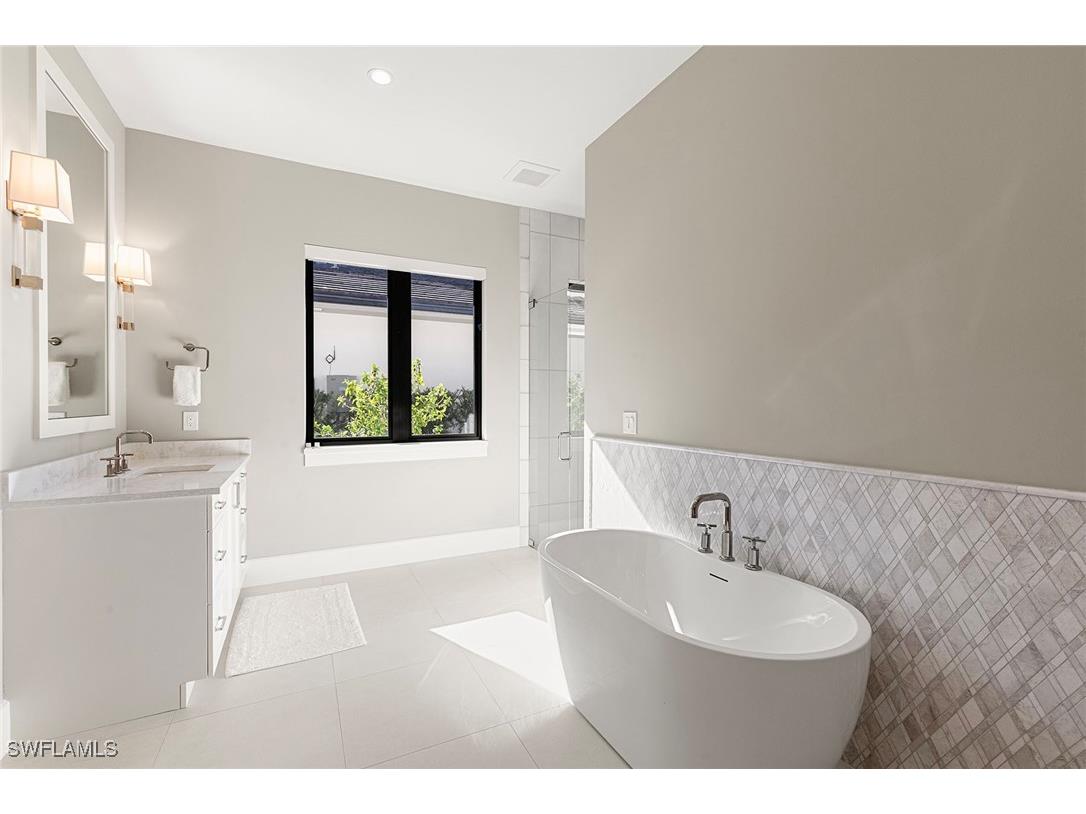 2036 Cambridge Park Drive Naples FL 34109 225085076 image21