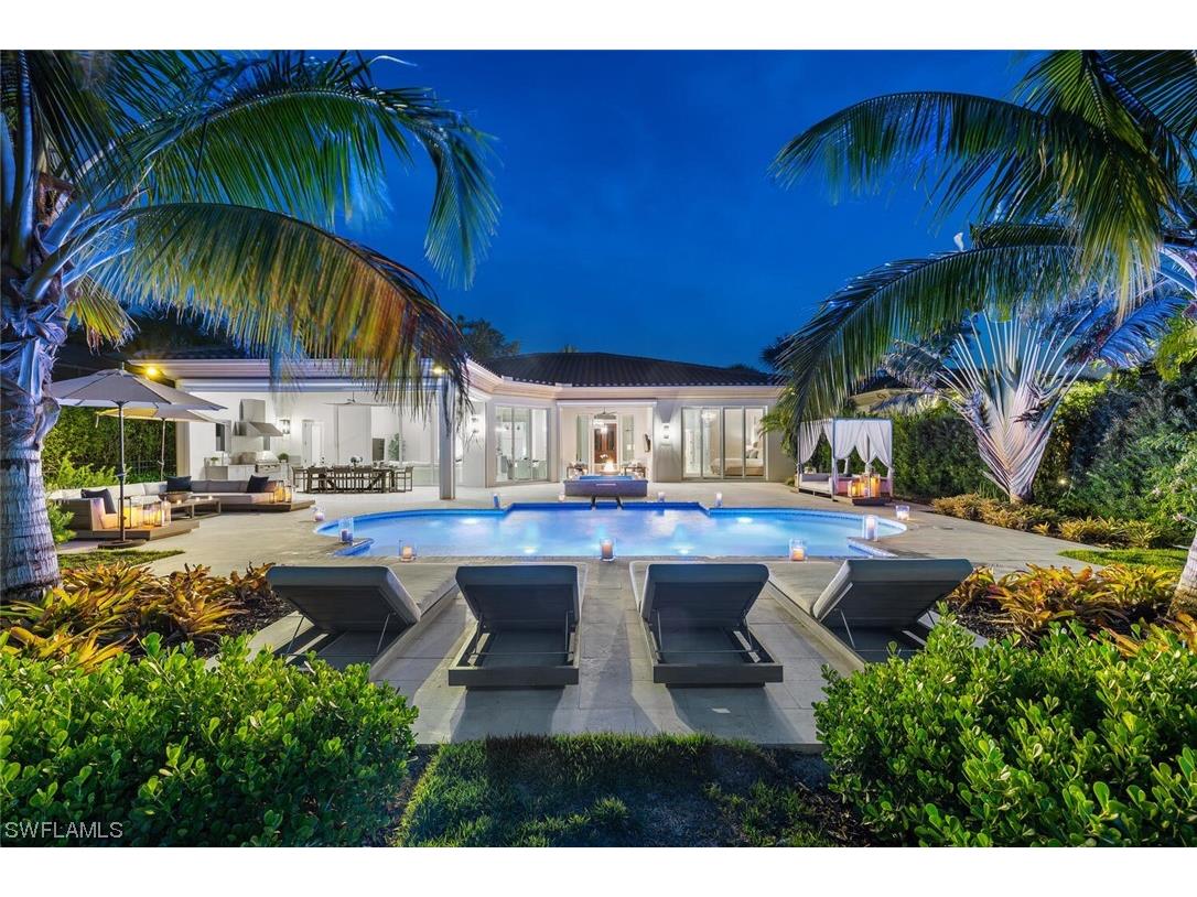 2037 Isla Vista Lane Naples FL 34105 223063313 image1