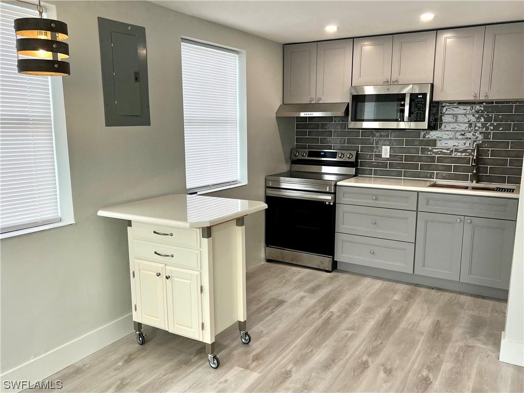 2037 W 1st Street #R Fort Myers FL 33901 223067025 image1