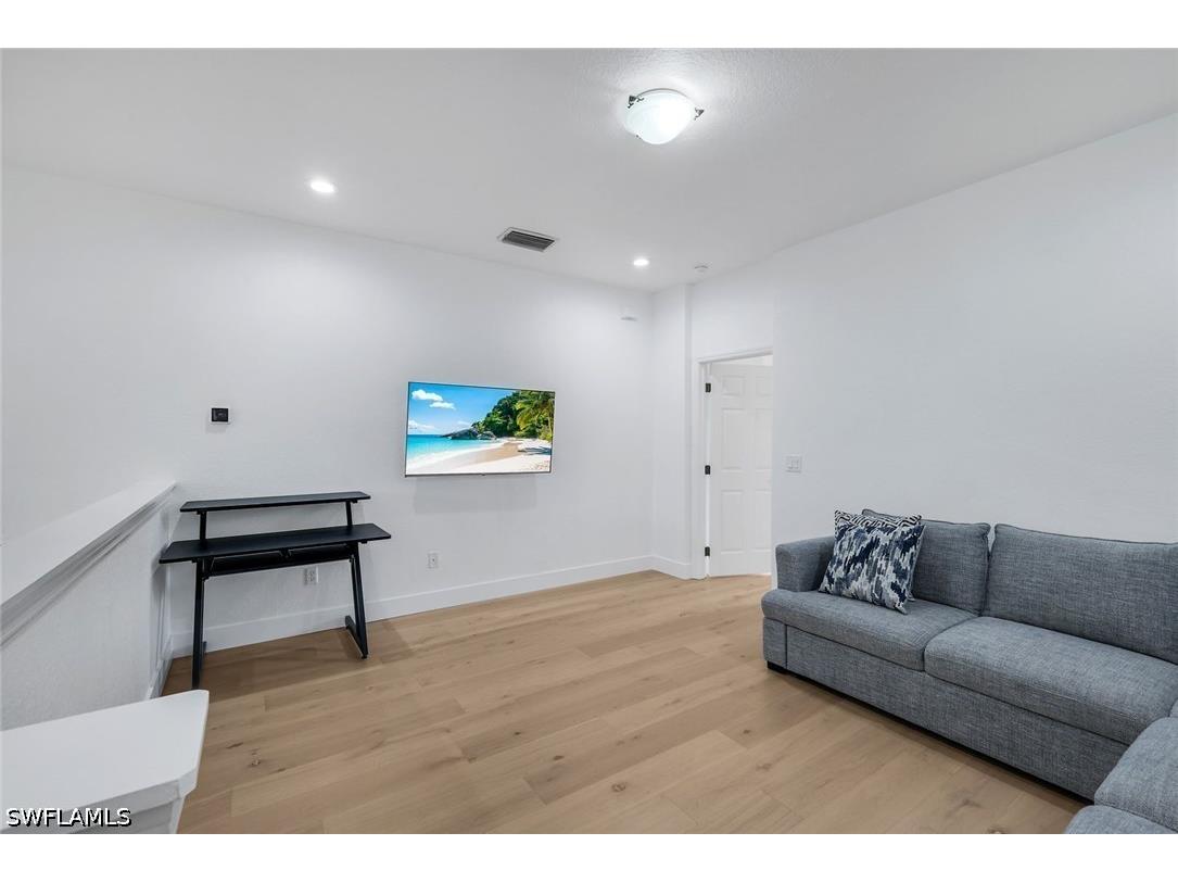 20370 Larino Loop Estero FL 33928 226021942 image18
