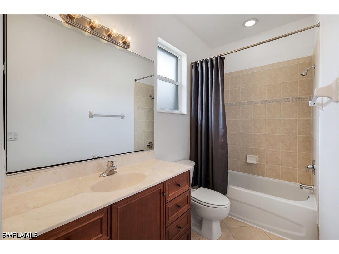 20370 Larino Loop Estero FL 33928 226021942 image24