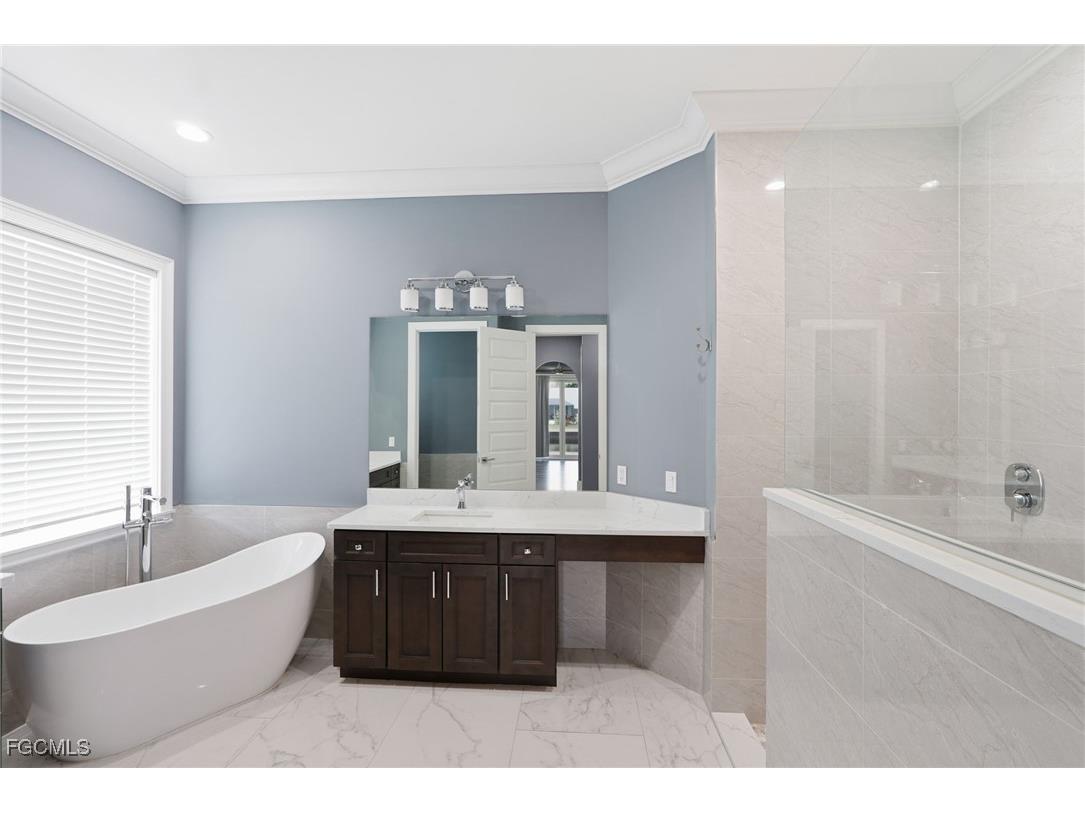 2038 Bahama Avenue Fort Myers FL 33905 2026000079 image11